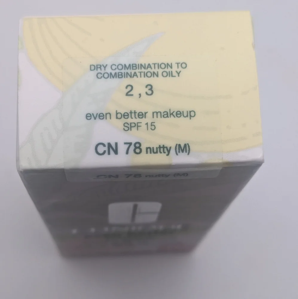 Clinique Even Better SPF15 Evens And Corrects Foundation in Nutty Shade